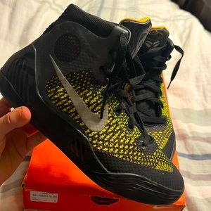 Kobe 9 youth basketball shoes